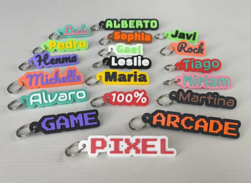 Customizable name keychain